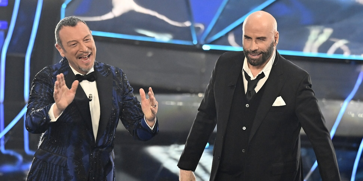 Caso John Travolta a Sanremo 2024: la Rai ha chiesto il risarcimento danni