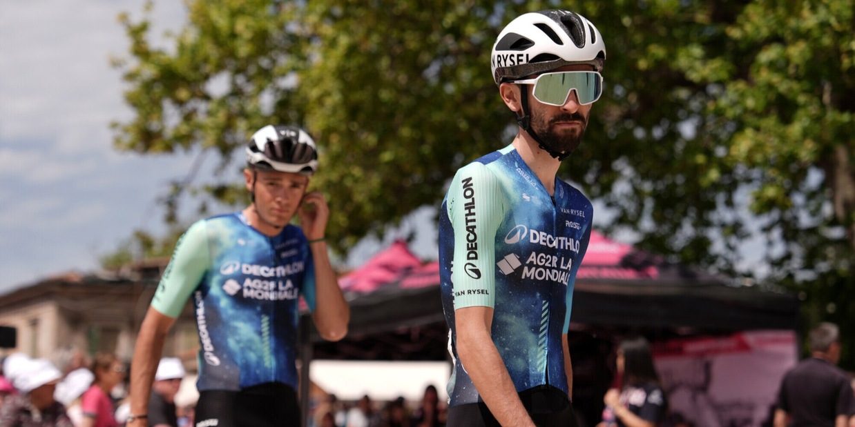 Giro d'Italia, Paret-Peintre vince la decima tappa. Pogacar si conferma maglia rosa