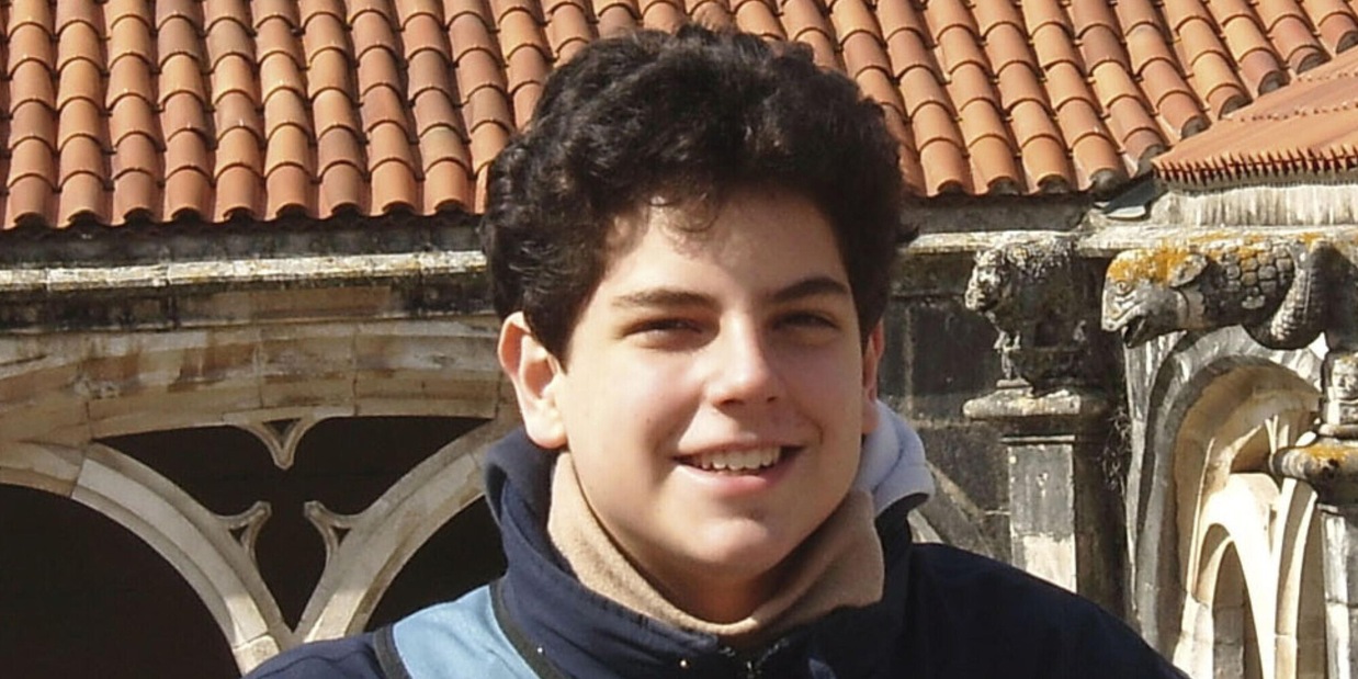 Carlo Acutis santo: riconosciuti dal Papa i miracoli dello studente morto a 15 anni