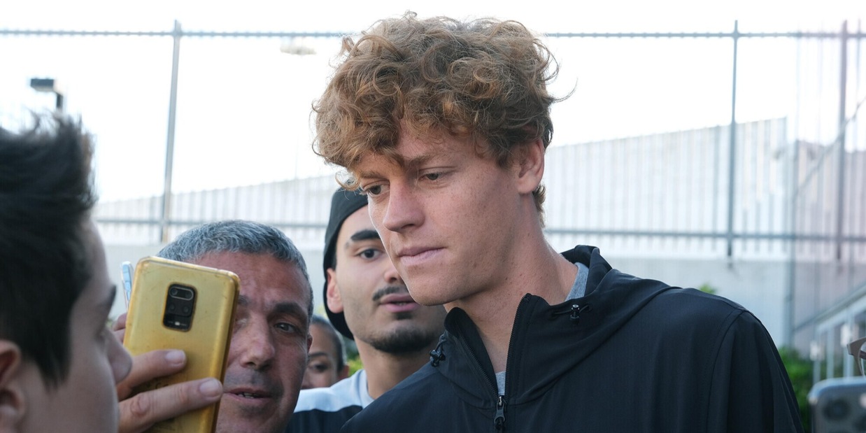 Sinner: "L'anca non preoccupa più. Non sono al 100% ma volevo giocare il Roland Garros"