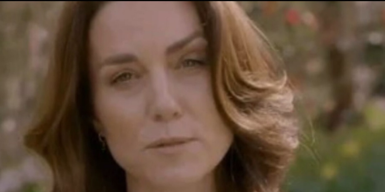 Kate Middleton "non tornerà per il 2024". E spunta il segreto della parrucca