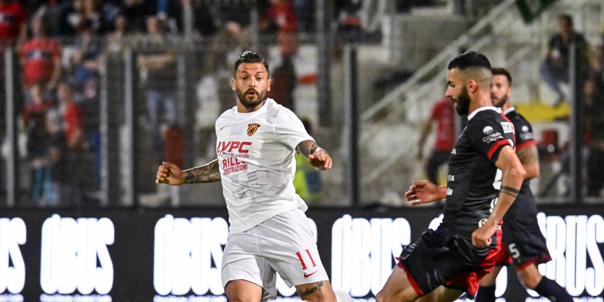 Pronostico Carrarese-Benevento, Under oppure Over? Cosa dicono le quote