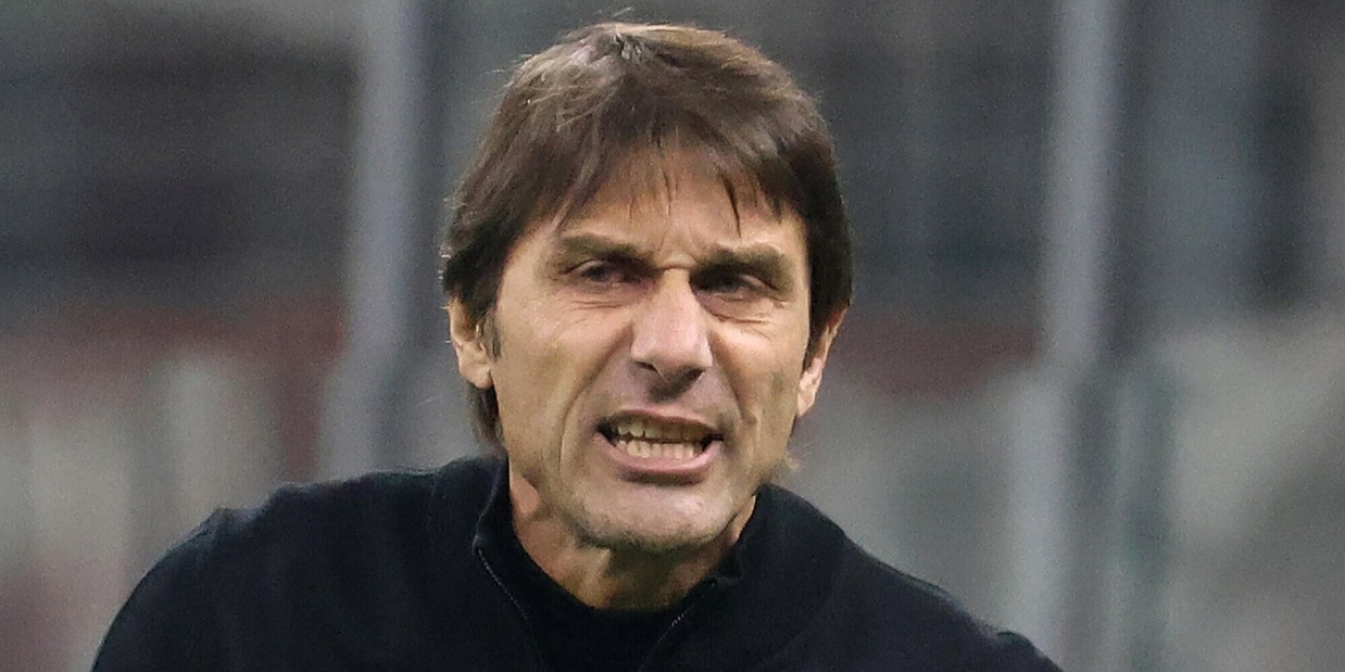 Conte al Napoli, ore decisive: si continua a trattare. Rivivi la diretta