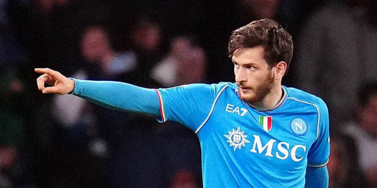 Kvaratskhelia, il Psg va all'attacco ma il Napoli offre il rinnovo e la 7