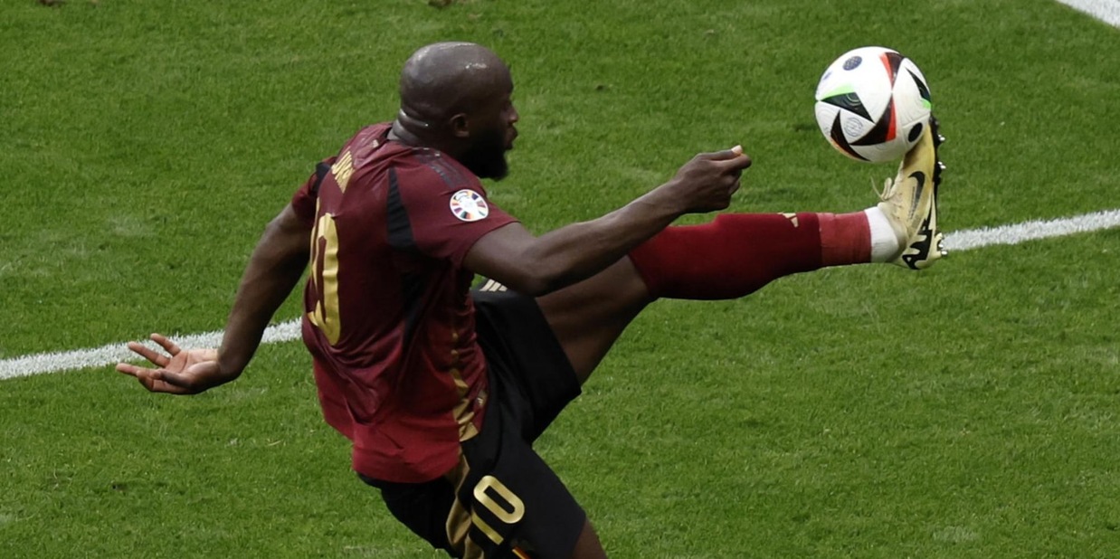 Tedesco si affida a Lukaku: "E' un leader, trascinerà il Belgio" Tedesco si affida a Lukaku: "E' un leader, trascinerà il Belgio"
