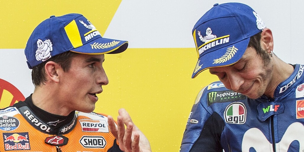 Valentino Rossi attacca Marquez: "Il pilota più sporco di sempre, lottò per farmi perdere"