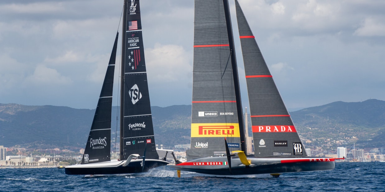 Luna Rossa-Ineos Britannia, oggi si riparte: orario, quando e dove vedere in tv finale Louis Vuitton Cup