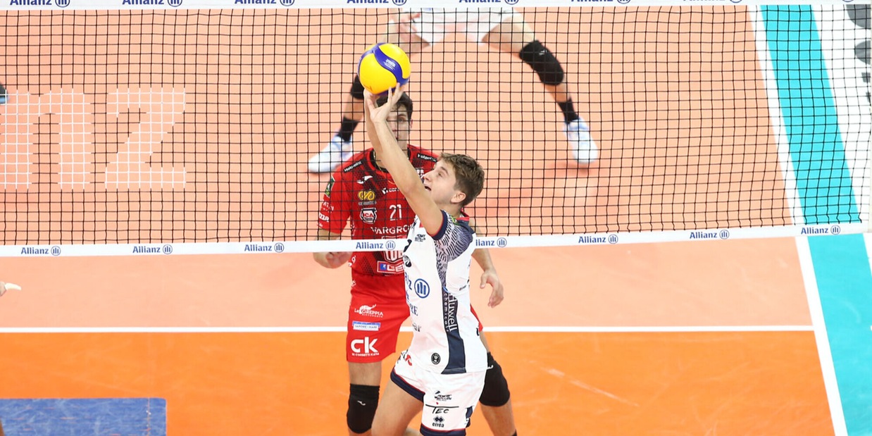 Nell'anticipo Milano travolge Civitanova Nell'anticipo Milano travolge Civitanova
