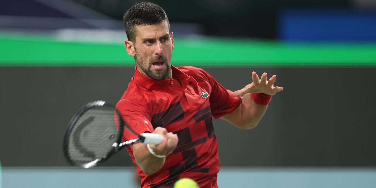 Atp Shanghai, Djokovic batte Fritz 7-6, 6-4: finale con Sinner. Rivivi diretta