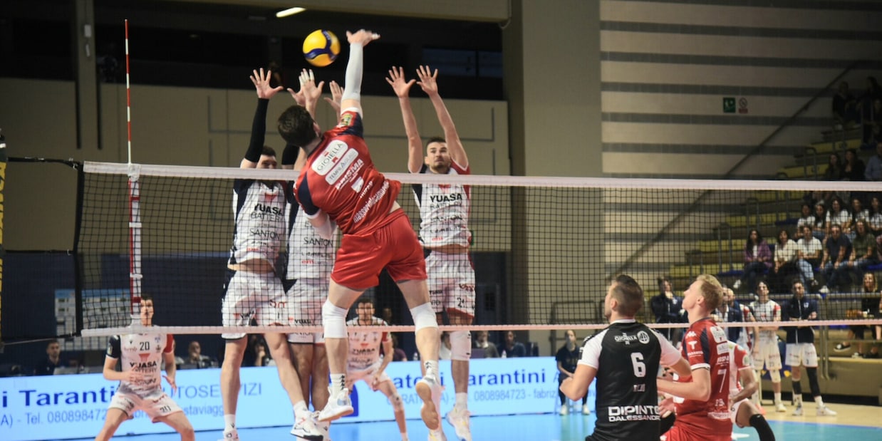 Taranto supera Grottazzolina in quattro set