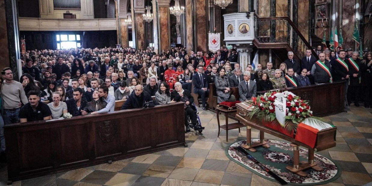Matilde Lorenzi, in migliaia ai funerali per l'ultimo saluto