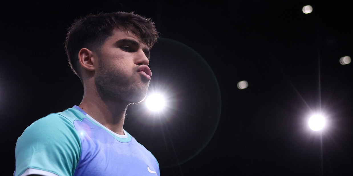 Alcaraz, rabbia e polemica sui campi a Parigi Bercy: “Perché lo hanno fatto?”