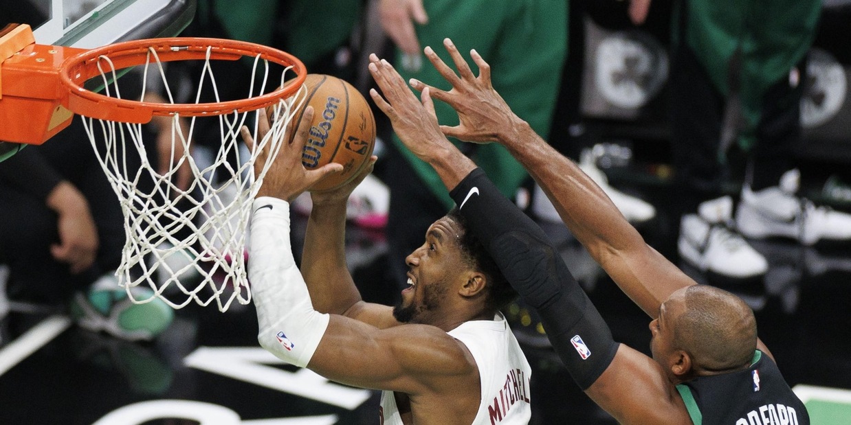 Nba, Cleveland continua a vincere, Antetokounmpo trascina Milwaukee