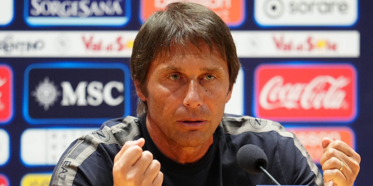Conte risponde a Marotta: "Napoli favorita per lo scudetto? Ognuno recita la sua parte"