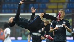 FOTO Hernanes, capriola e ciuccio. La Roma cade a San Siro