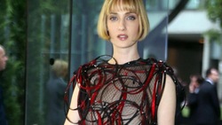 FOTO Eleganza e nude look, quante stelle per Armani