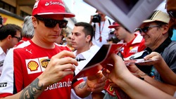 FOTO Mondiale F1: selfie e autografi per gli eroi di Montmelo
