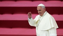 Papa riceve in udienza la FIT. In regalo un racchetta bianca