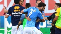 FOTO Higuain, rissa sfiorata con Mirante