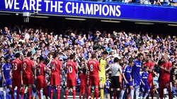 Stamford Bridge e Mourinho onorano Gerrard
