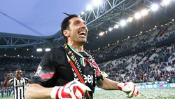 Buffon, dal Parma alla Juventus, 20 anni da numero uno