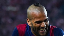 Il nuovo look di Dani Alves: che ciuffo!
