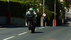 La Kawasaki H2R è un “jet”: 331,2 km/h (foto)
