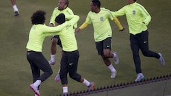Brasile, Neymar e compagni danzano in allenamento
