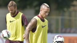 Roma, tornano i nazionali. De Rossi-Nainggolan al lavoro