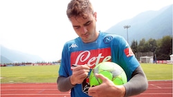 Napoli, Gabriel firma i primi autografi in azzurro