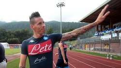 Napoli, entusiasmo a Dimaro! Cori per Hamsik e Higuain