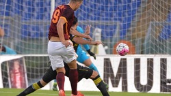 Roma-Siviglia, Dzeko show all'esordio