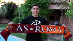 Ecco Ponce con la sciarpa della Roma