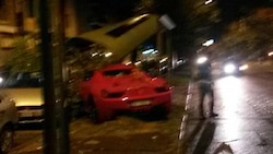 Juve, paura per Caceres: schianto in Ferrari e patente ritirata