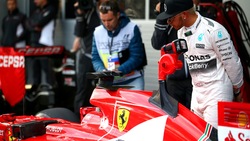 F1, Hamilton secondo ma studia la Ferrari: Rosberg in pole