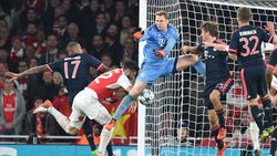 Neuer, croce e delizia: miracoli e uscite a vuoto