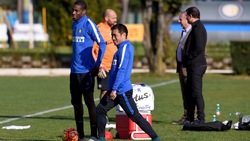 Inter, clima rilassato: Kondogbia scherza con i compagni