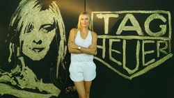 Maria Sharapova diventa un'opera d'arte a Singapore