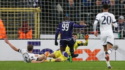 È l'Anderlecht di Okaka: gol decisivo ed esultanza da bomber