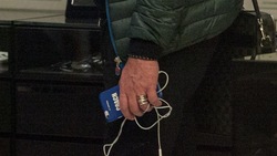 Zenga, sulla cover del cellulare c'è scritto "Coach"