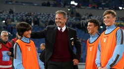 Lazio-Milan, il raccattapalle con... papà Sinisa!