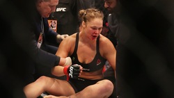 Clamoroso in UFC: l'invincibile Ronda Rousey va ko