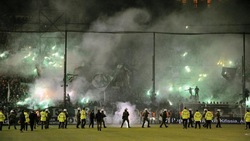Atene, salta il derby Panathinaikos-Olympiacos: niente esordio per Stramaccioni