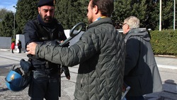 Lazio-Palermo, controlli coi metal detector