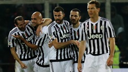 Palermo-Juventus, voti e pagelle dei bianconeri: Dybala inventa, Evra domina, Sturaro graffia