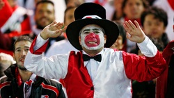 River-Barcellona, l'Hinchada scatenata dei tifosi argentini