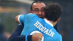 Higuain sorprende Sarri: segna e va ad abbracciarlo