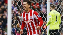 Bojan e Arnautovic show! Van Gaal è al tappeto