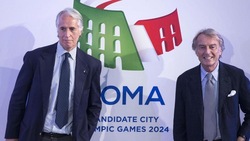 Roma 2024, cerimonia di presentazione del logo: il Colosseo tricolore