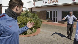 Pallotta day a Trigoria, che abbraccio con Totti! Tutte le foto